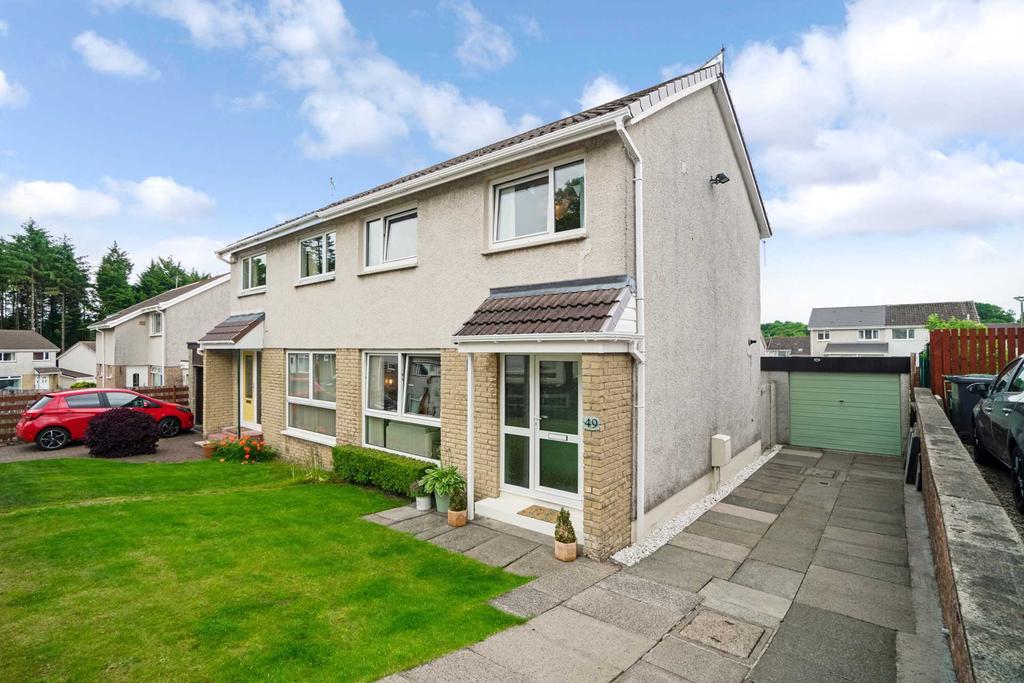 Neuk Crescent, Houston 3 bed semidetached house £187,000