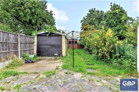 80 Amery Gardens, Romford, RM2 6RU