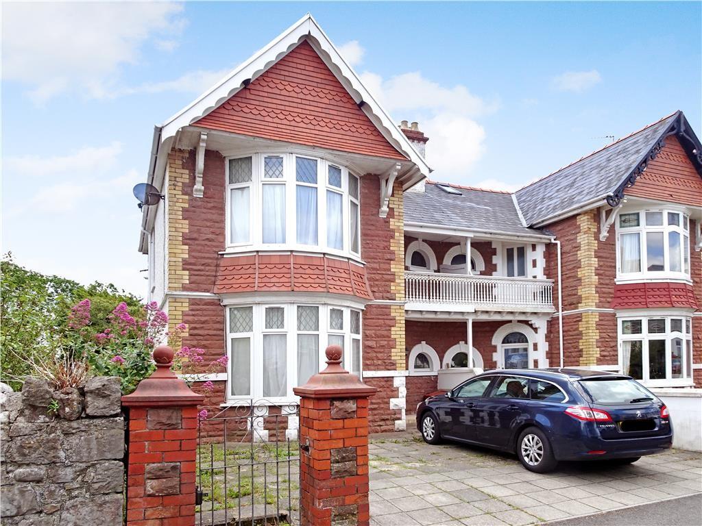 VICTORIA AVENUE, PORTHCAWL, CF36 3HD 4 bed semidetached house £425,000