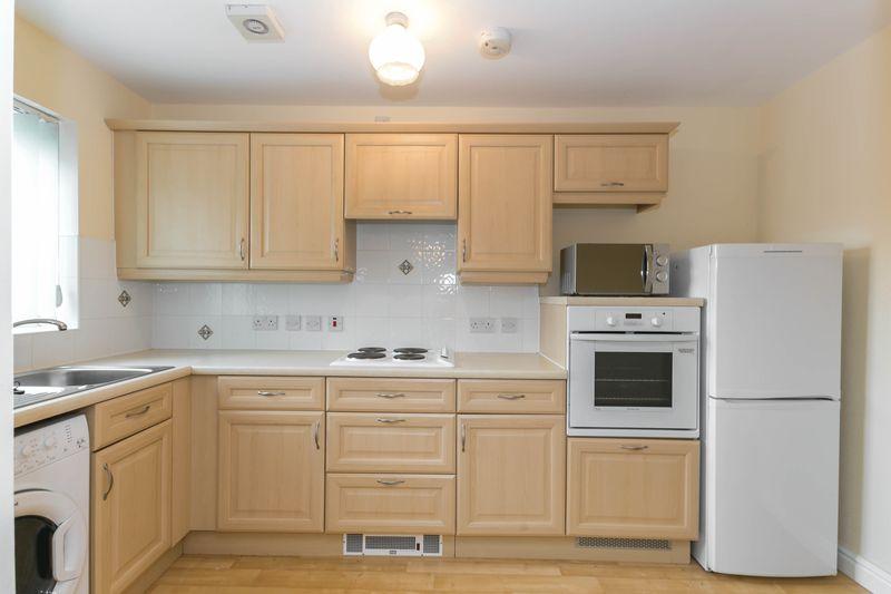 Bramley Court, Standish, WN6 0JZ 1 bed apartment £550 pcm (£127 pw)