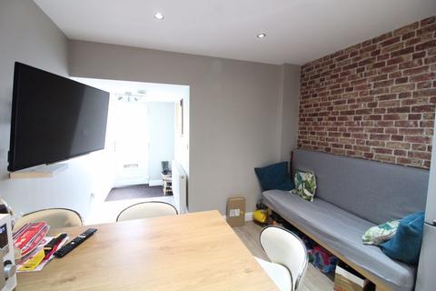 6 Andover Close, Luton, LU4 9EQ