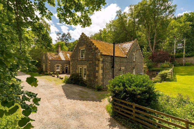 4 The Mews, Old Cardrona, Peeblesshire, EH44 6PS 4 bed end of terrace