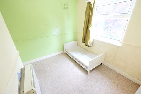 8 Bradburn Grove, Eccles, Manchester, M30 0UD