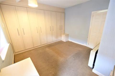 8 Bradburn Grove, Eccles, Manchester, M30 0UD