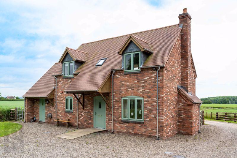 Edwyn Ralph, Bromyard, HR7 4NF 3 bed detached house £1,150 pcm (£265 pw)