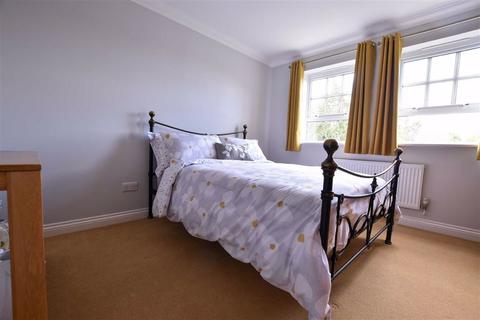53 Cotswold Drive, Wellingborough, NN8 2JB