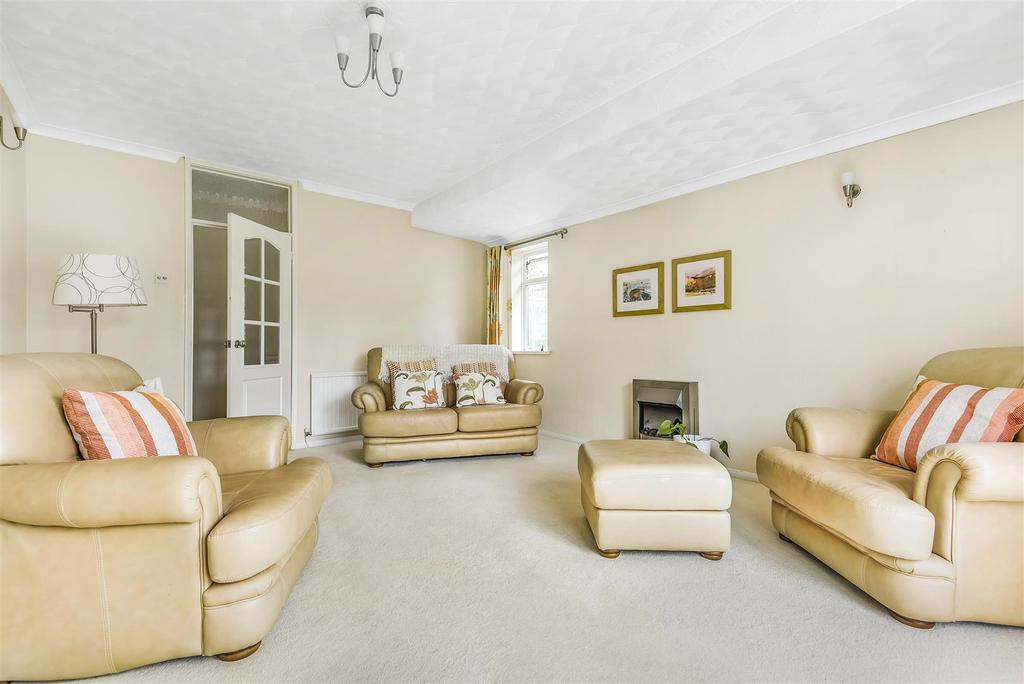 Green Lane, Clanfield, Waterlooville 4 bed detached house £600,000