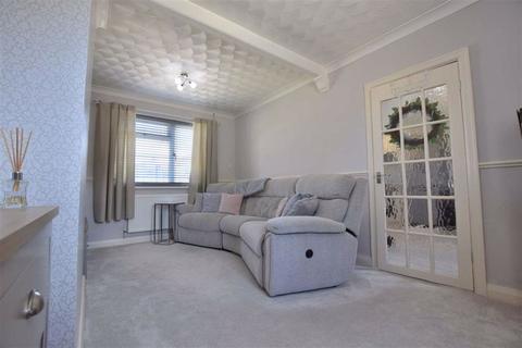 4 Darwin Road, Gloucester, GL4 6TE