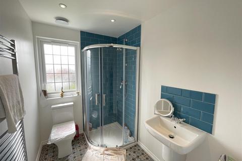 72 Ainslie Wood Road, London, E4 9BY