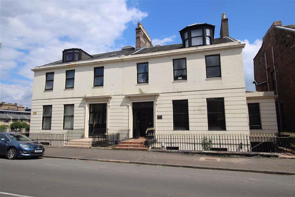 Union Street, Greenock 3 bed flat £135,000