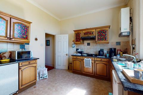 Flat 2, 29 Clifton Crescent, Folkestone, CT20 2EN