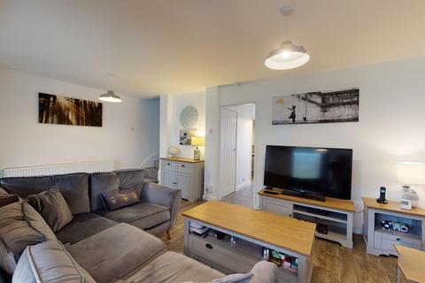 31 Grasmere Gardens, Folkestone, CT19 5JN