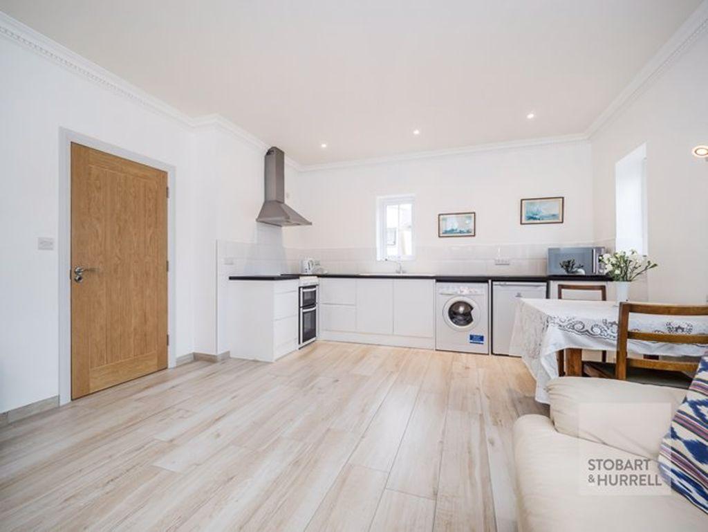 Summer Drive, Hoveton 1 bed bungalow £725 pcm (£167 pw)