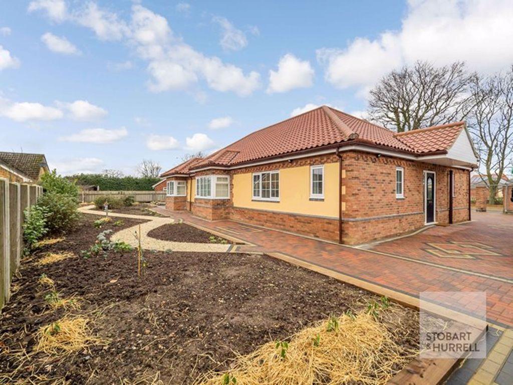 Summer Drive, Hoveton 1 bed bungalow £725 pcm (£167 pw)