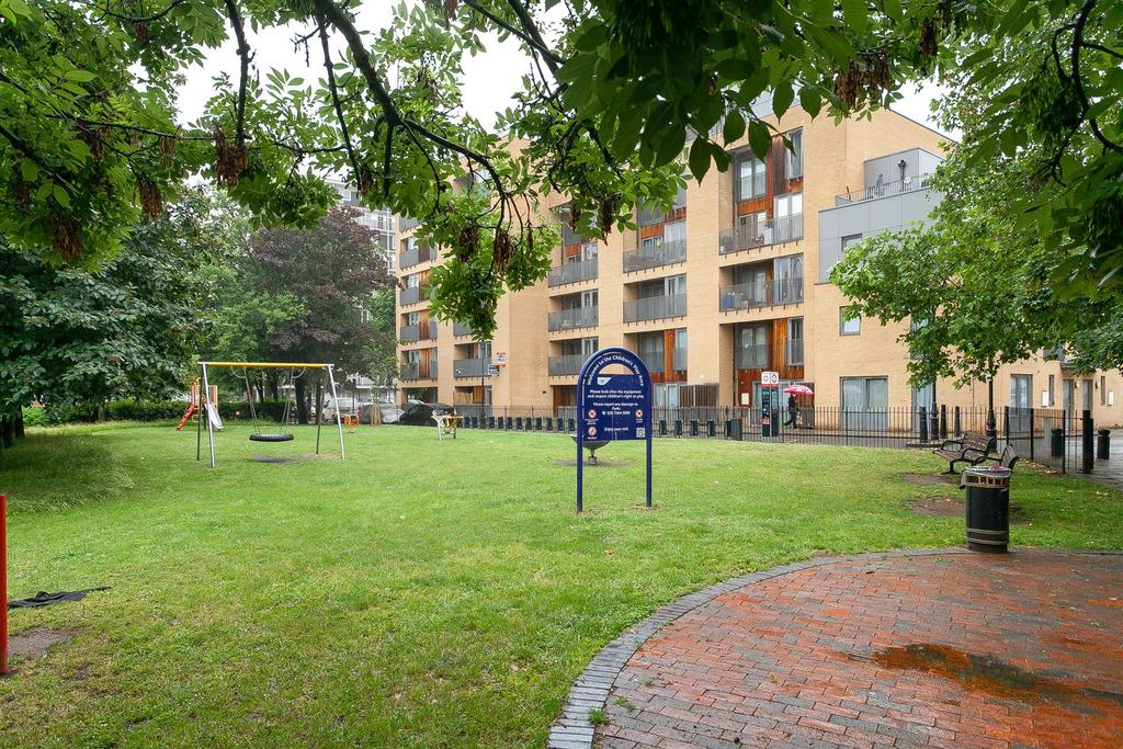 Lampern Square (25).jpg