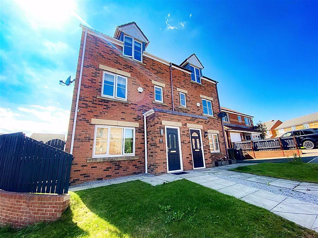 Haydon Drive, Hadrian Village... 3 bed semidetached house £195,000