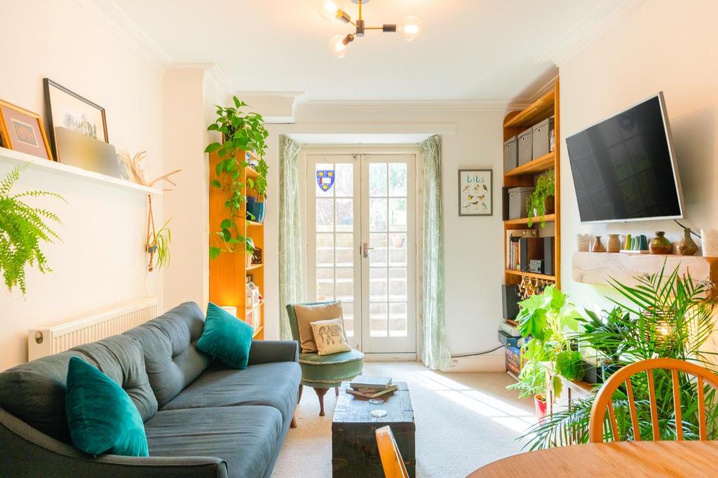 ECALPNAIDIREM31 FB - Living Room A.jpg