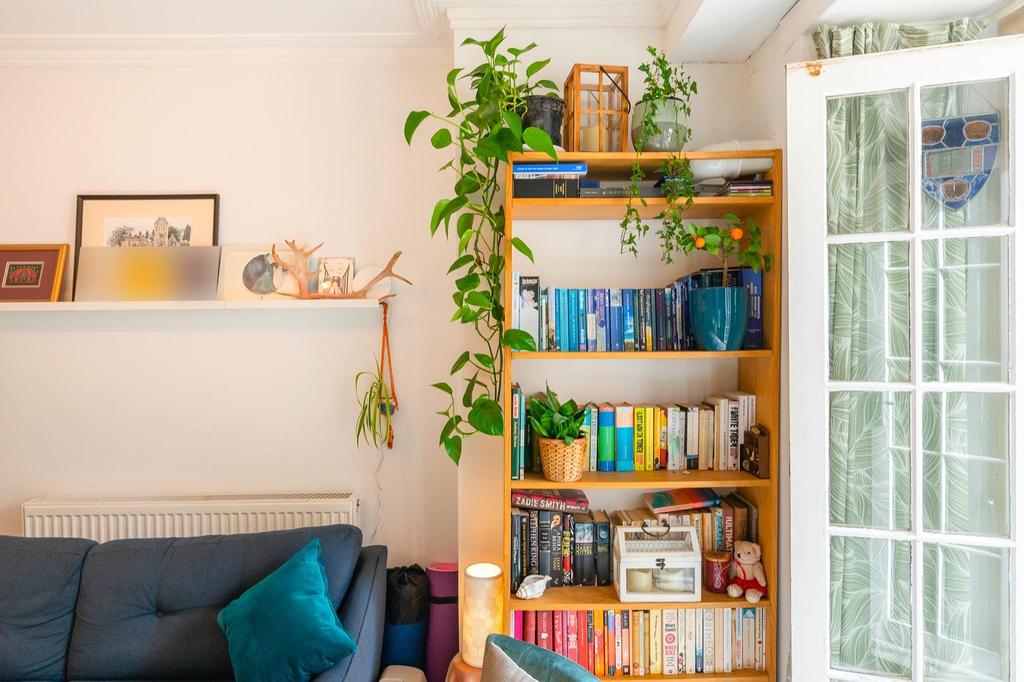 ECALPNAIDIREM31 FB - Living Room B.jpg