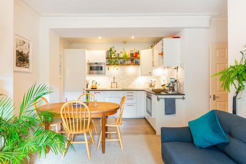 Flat 1, 13 Meridian Place, Bristol, BS8 1JG