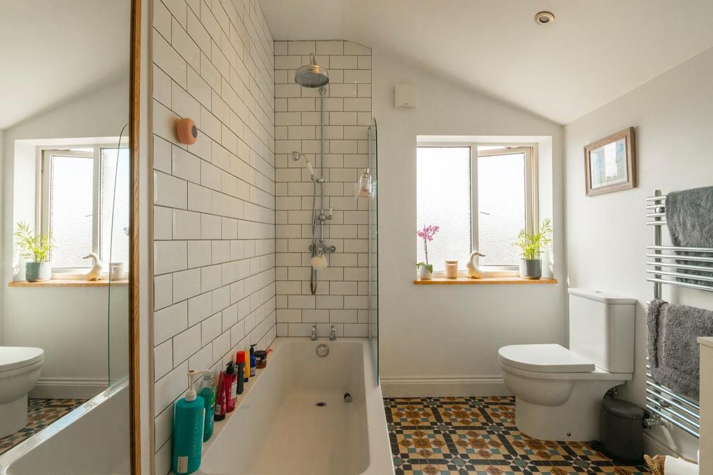 DAOREGDIRHGIH93 - Bathroom C.jpg