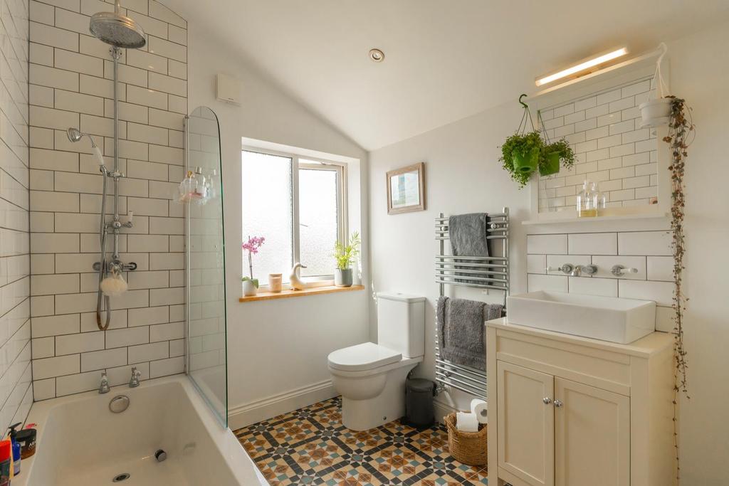 DAOREGDIRHGIH93 - Bathroom D.jpg