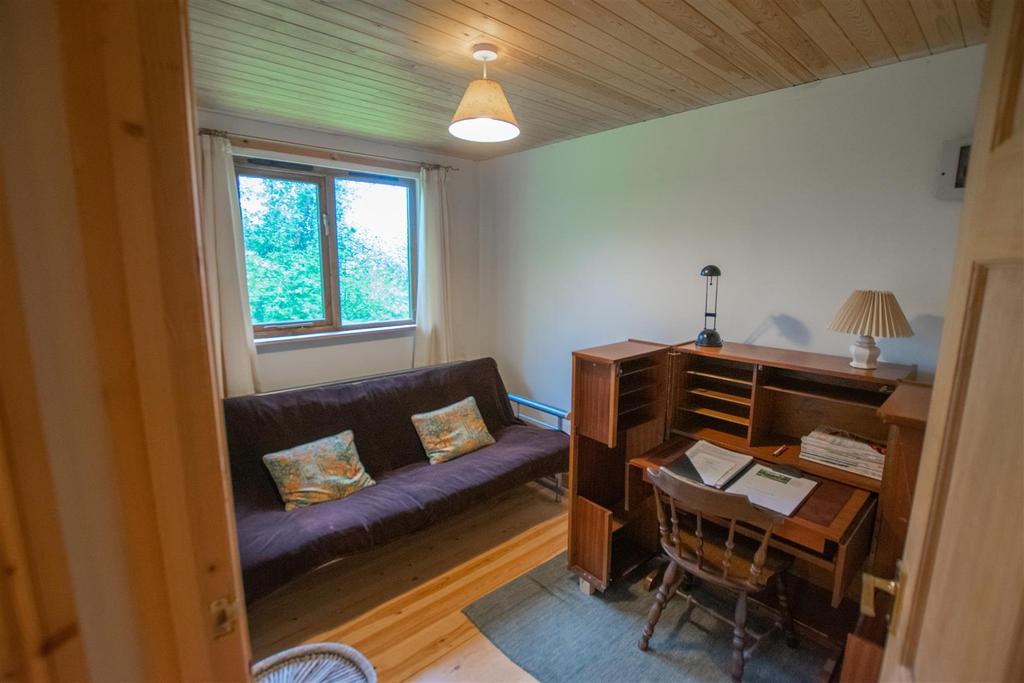 Bedroom 3/Office