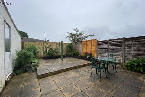 15 Castle View Road, Portchester, Fareham, PO16 9LA