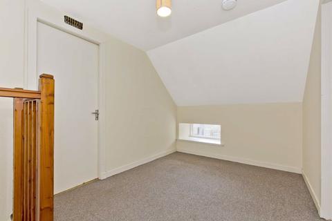 4 Burnside North, Cupar, KY15 4DG