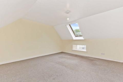 4 Burnside North, Cupar, KY15 4DG