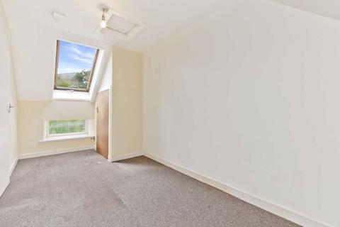 4 Burnside North, Cupar, KY15 4DG