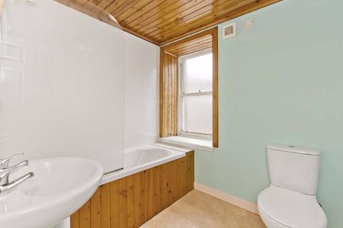 4 Burnside North, Cupar, KY15 4DG