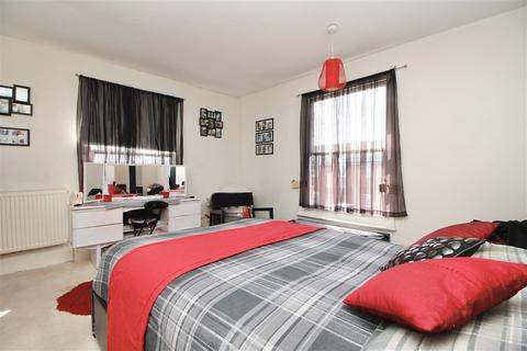 1 Rendlesham Road, Ipswich, IP1 2LY
