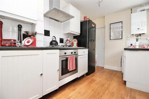 1 Rendlesham Road, Ipswich, IP1 2LY