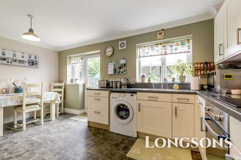 36 Oaks Drive, Necton, Swaffham, PE37 8LY