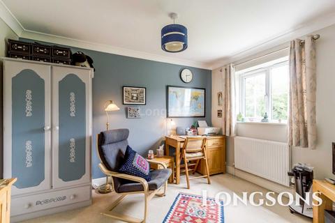 36 Oaks Drive, Necton, Swaffham, PE37 8LY
