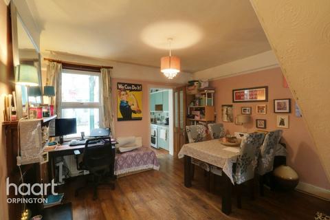 15 Hearns Road, Orpington, BR5 3NF