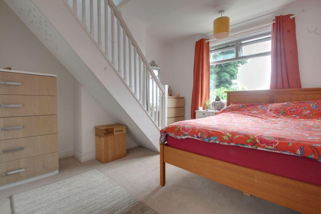 Bedroom 2 (Double)