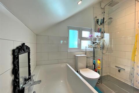 23 Whitfeld Road, Ashford, TN23 7TS