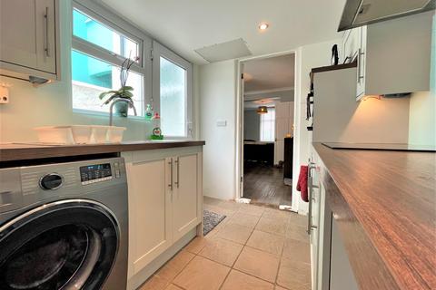 23 Whitfeld Road, Ashford, TN23 7TS