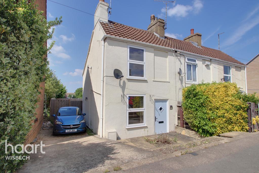Old Lynn Road, Wisbech 2 bed end of terrace house £137,500