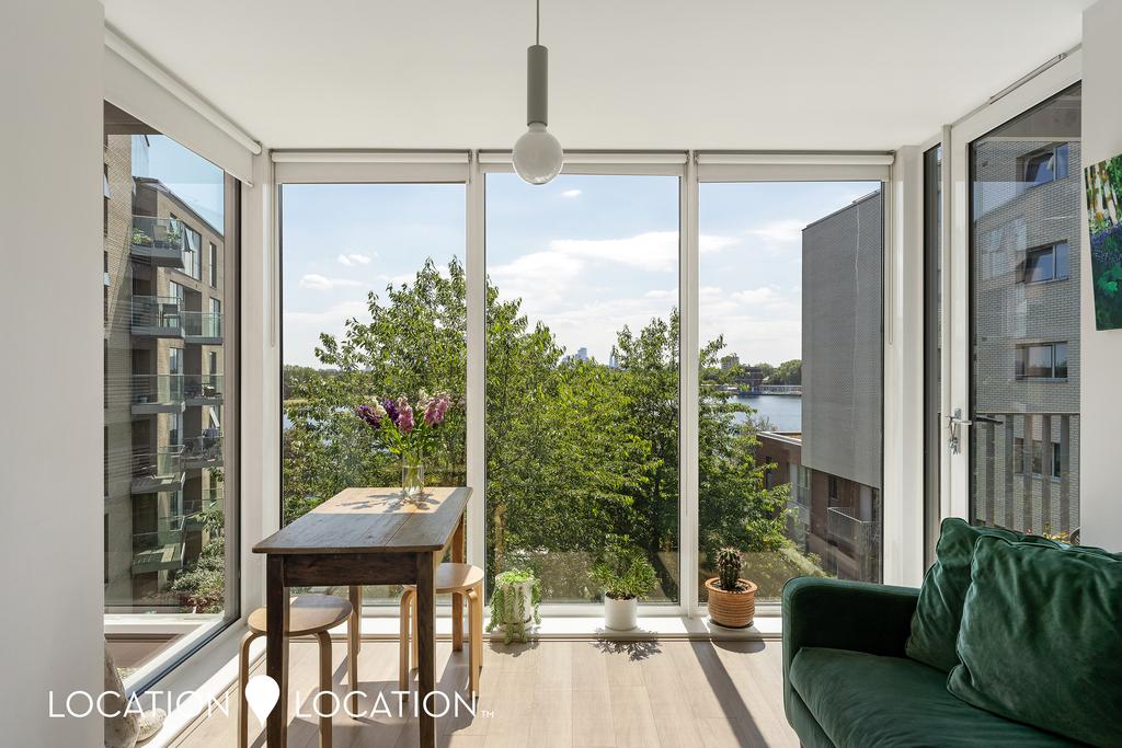 Aqua Apartments 04.jpg