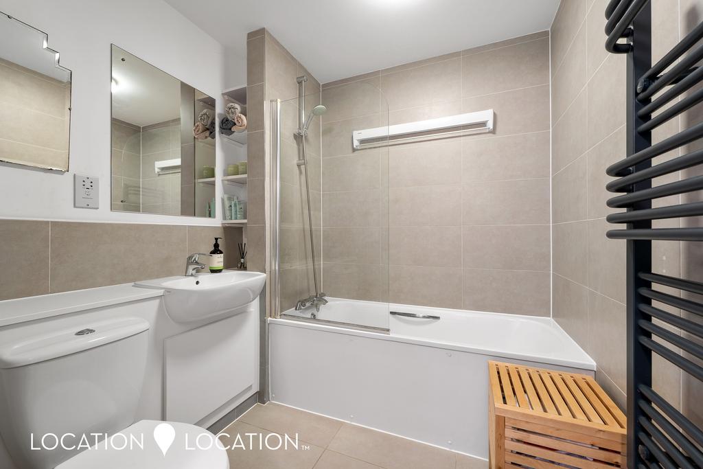 Aqua Apartments 17.jpg