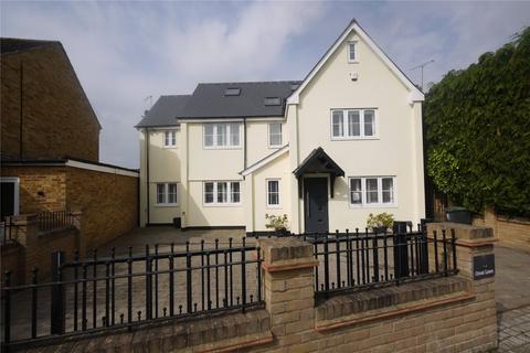 2 Great Lawn, Ongar, CM5 0AA