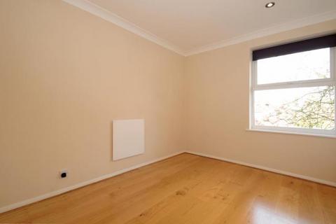 2 bedroom apartment to rent, Melrose Court,  High Wycombe,  HP13