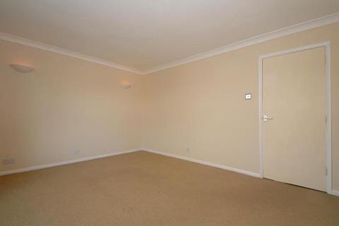 2 bedroom apartment to rent, Melrose Court,  High Wycombe,  HP13