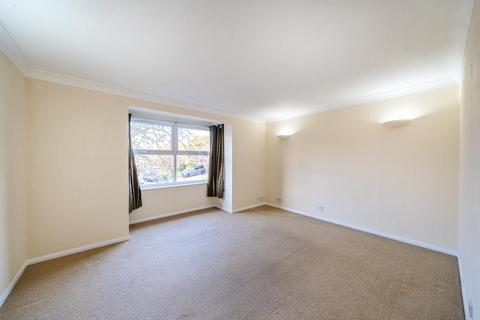 2 bedroom apartment to rent, Melrose Court,  High Wycombe,  HP13