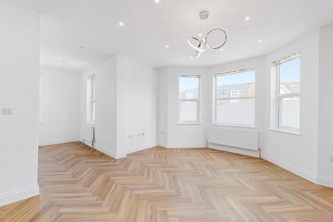 undefined, Regina Road, Ealing, W13