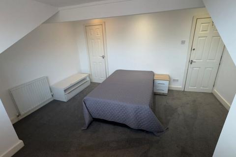 Room 6, Knowle Road, Burley, Leeds, LS4 2PJ