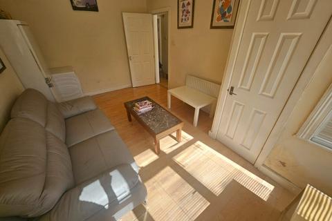 6 bedroom house share to rent, Room 6, Knowle Road, Burley, Leeds, LS4 2PJ