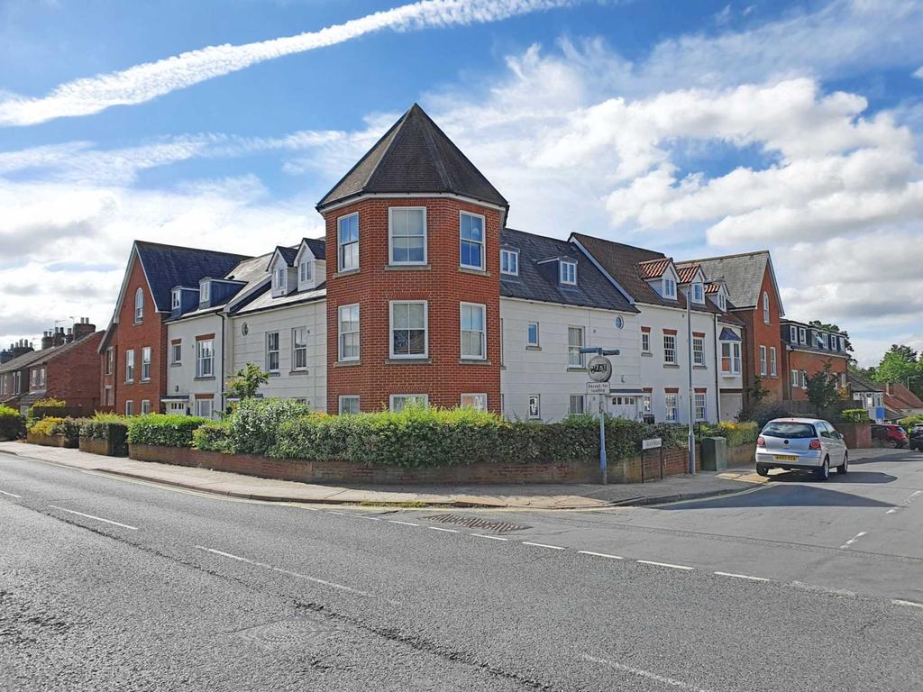 Alan Road, Ipswich 2 bed apartment £135,000